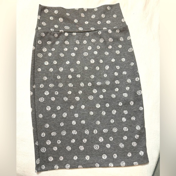 LuLaRoe | Grey with Off-white Asymmetrical Polka Dots Cassie Skirt | XS - Picture 2 of 4